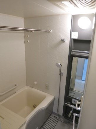 バス・シャワールーム　バス