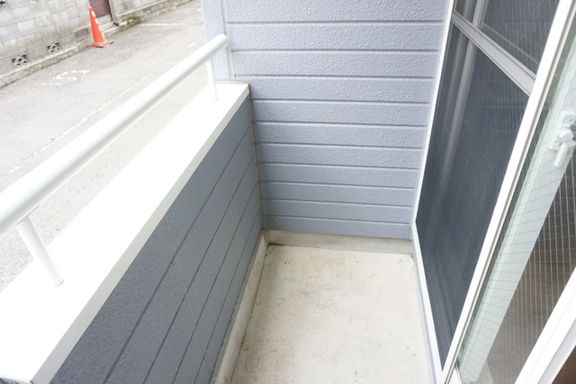 バルコニー　天気が良い日には洗濯物が干せます。