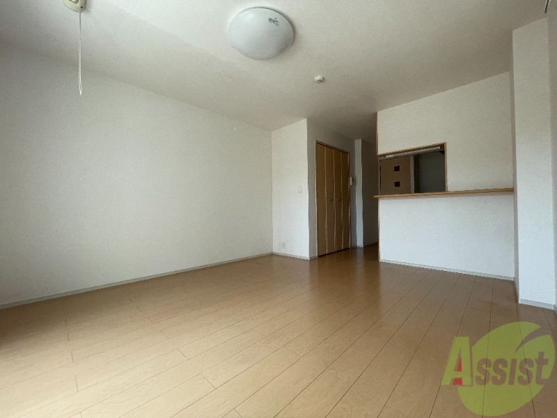 その他部屋・スペース　寝室としてもスペースに余裕があり、陽当たりが良いですね。