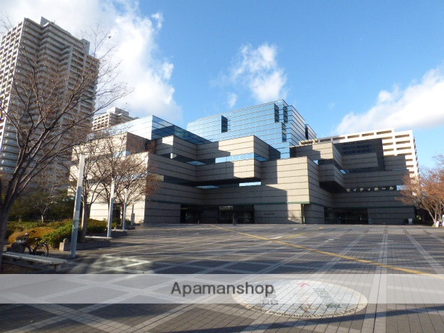 図書館　大阪府立中央図書館障がい者支援室（図書館）まで365m