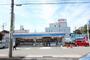 コンビニ　ローソン本陣駅前店（コンビニ）まで121m