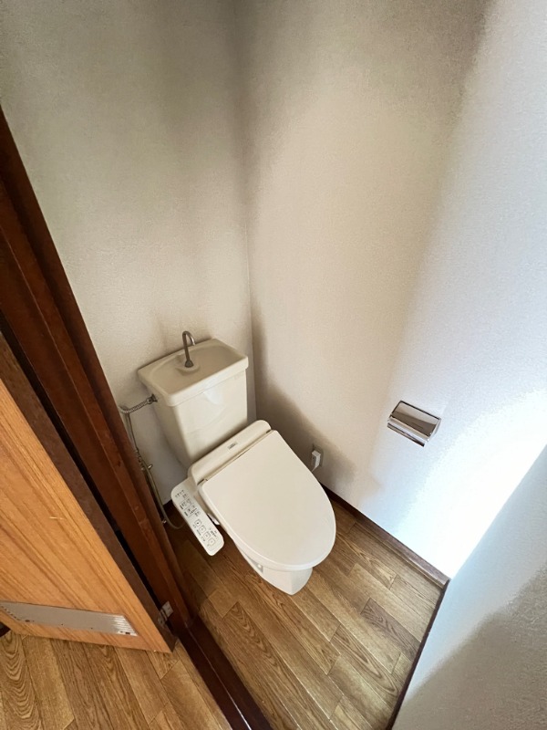 トイレ　※他部屋写真使用