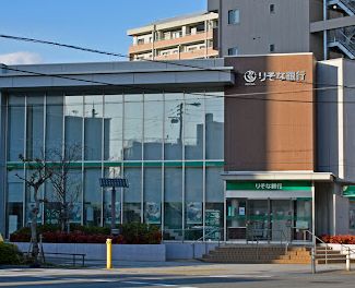 銀行　りそな銀行 市岡支店（銀行）まで625m