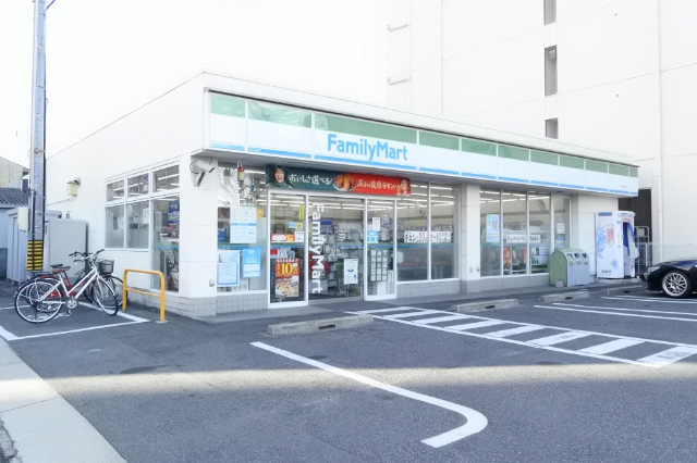 コンビニ　ファミリーマート千種今池南店（コンビニ）まで155m
