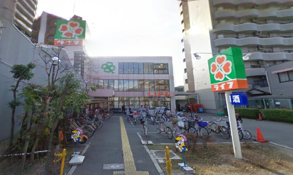 スーパー　ライフ 四天王寺店（スーパー）まで372m