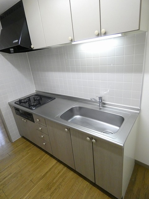 キッチン　※別部屋写真参照