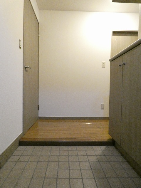 玄関　※別部屋写真参照