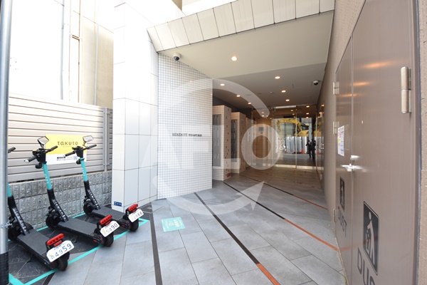 エントランス　SERENiTE堺筋本町ＳＵＤ（セレニテ堺筋本町シュッド）