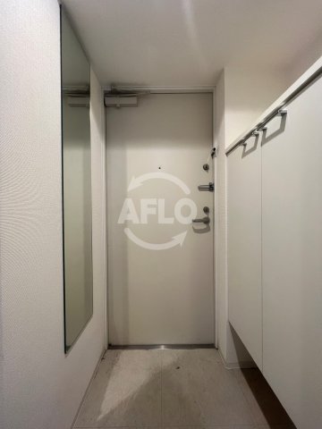 玄関　SERENiTE堺筋本町ＳＵＤ（セレニテ堺筋本町シュッド）