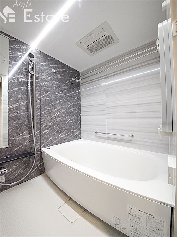 バス・シャワールーム　バスルーム