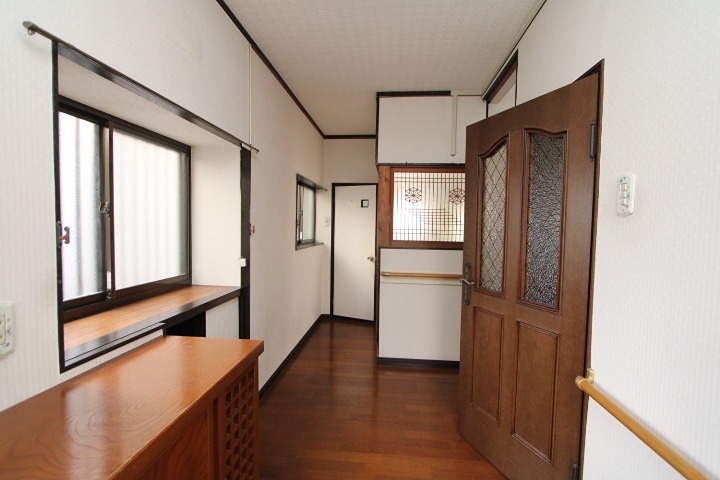 枚方市伊加賀本町15-1の居間写真