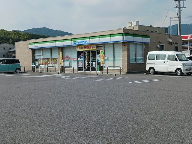 コンビニ　ファミリーマート蒲郡竹谷店（コンビニ）まで348m