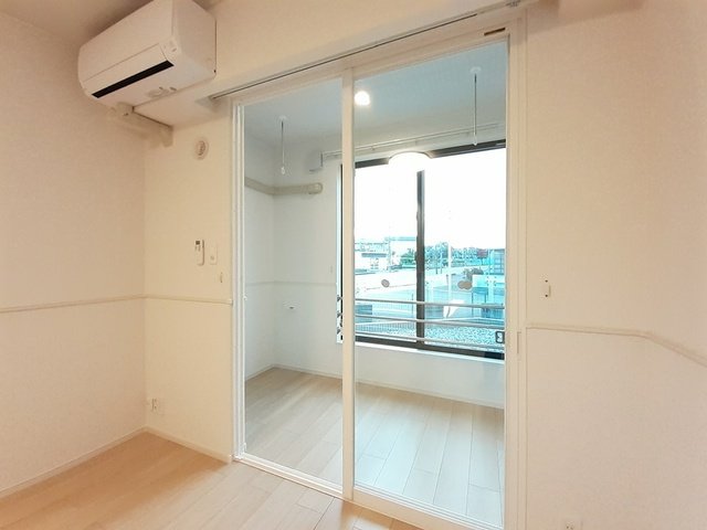 その他部屋・スペース　サンルーム。雨の日や冬でも安心して洗濯物が干せます！