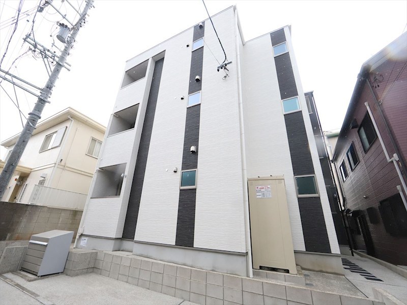 建物外観　外観　オートロック付　宅配ＢＯＸ有り