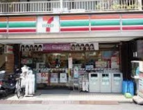 コンビニ　セブンイレブン千駄ヶ谷店（コンビニ）まで168m