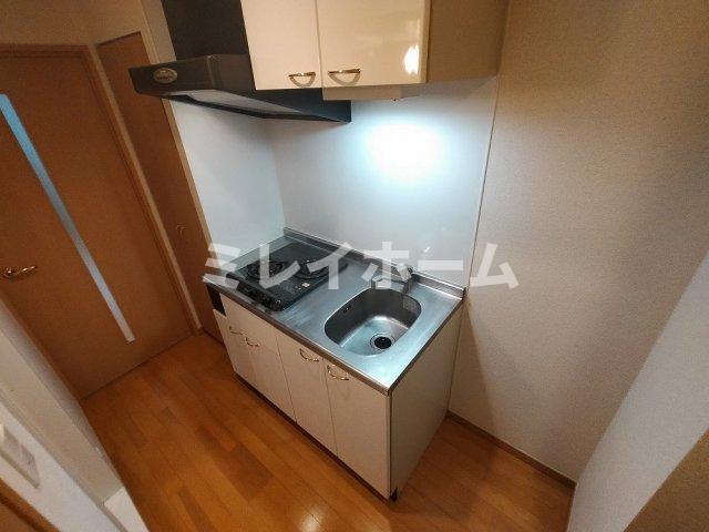 キッチン　同建物内、別のお部屋の参考写真になります。