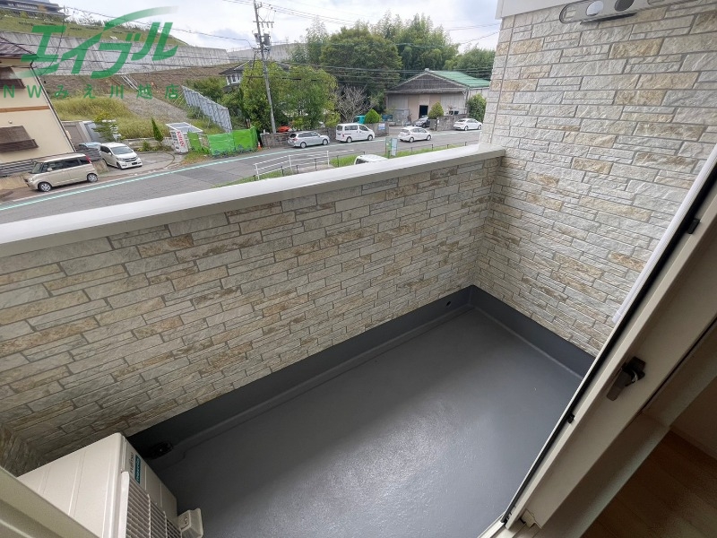 バルコニー　同物件別室反転タイプ画像