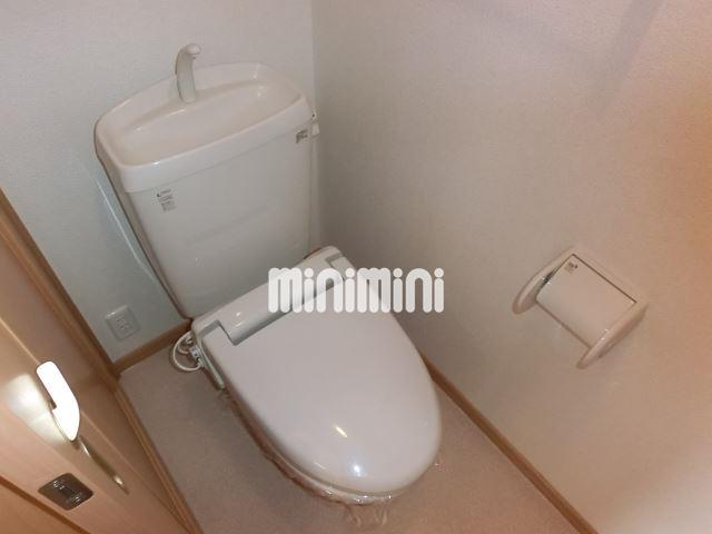 トイレ　ウォームレット付きのトイレですよ！