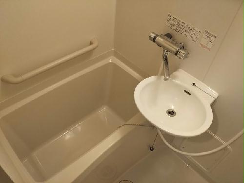 バス・シャワールーム　混合水栓で温度調節が簡単！