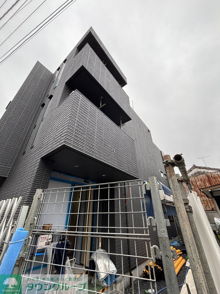建物外観　駐車場