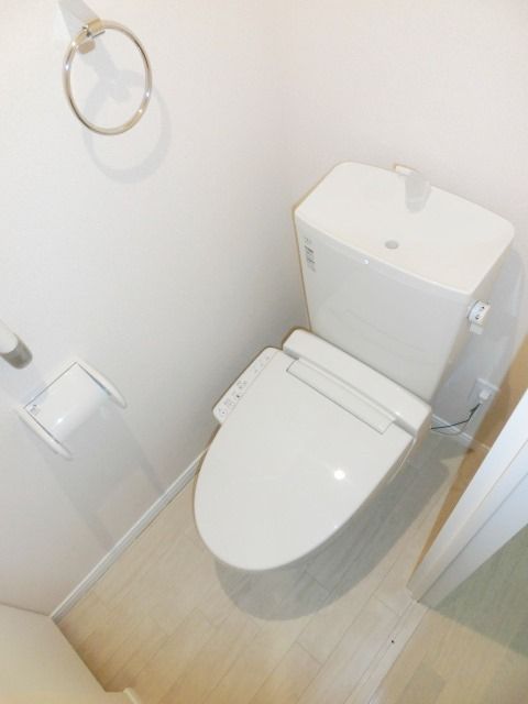 トイレ　温水洗浄便座もございます