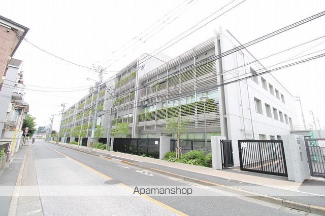 高校・高専　東京都立神代高等学校（高校・高専）まで551m