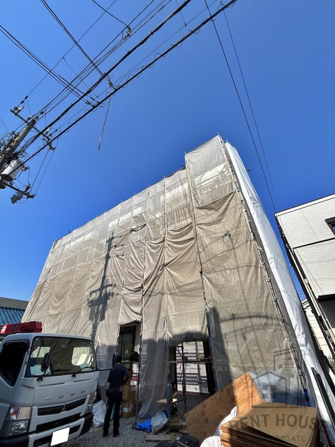 建物外観　外観（建築中）