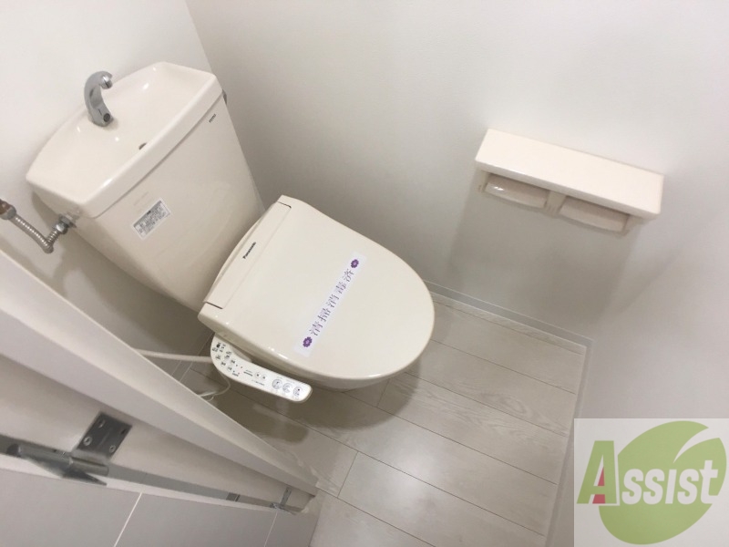 トイレ　ウォシュレット機能がついたトイレ。安心して使用できますね。