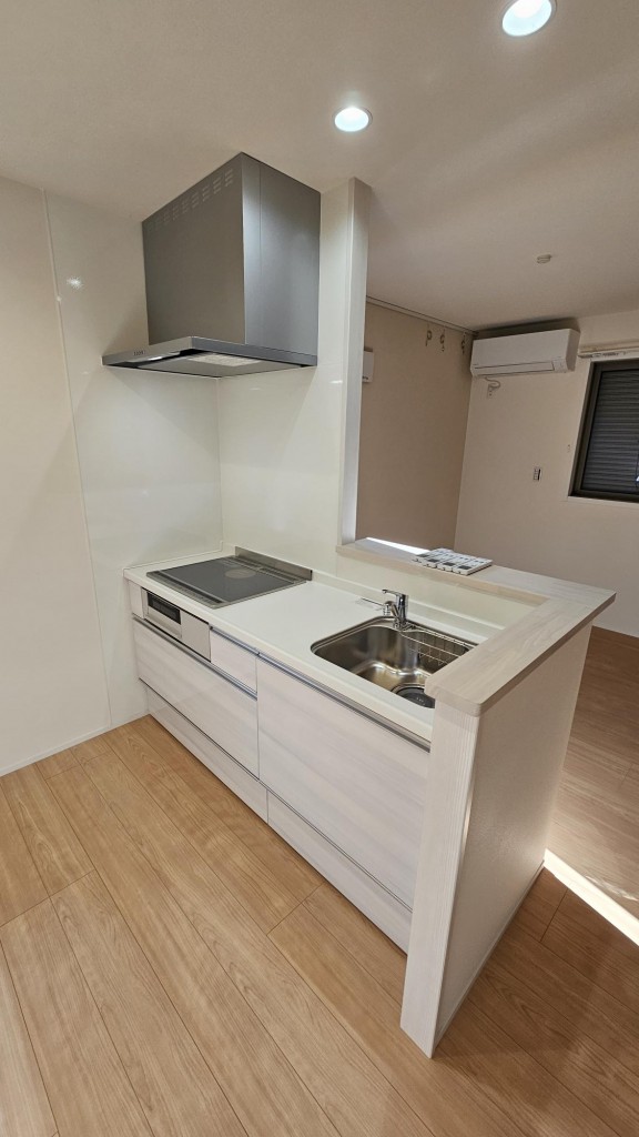 キッチン　周りを見渡しながら調理のできるカウンターキッチンです♪