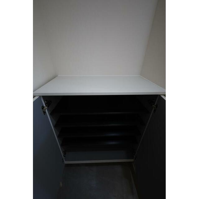 収納　シューズボックス