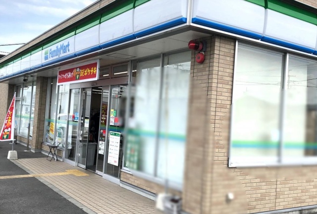 コンビニ　ファミリーマート　栗東下鈎店（コンビニ）まで532m