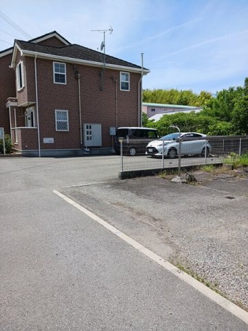 駐車場　駐車場完備です