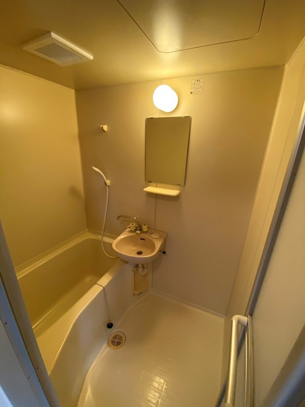 バス・シャワールーム　日々の疲れを癒すお風呂付です