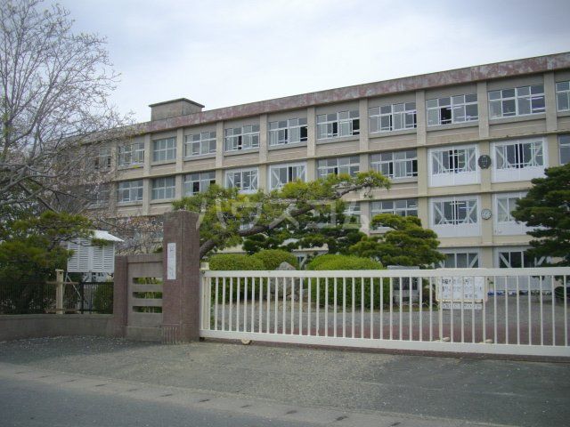 小学校　浜松市立与進小学校（小学校）まで1075m