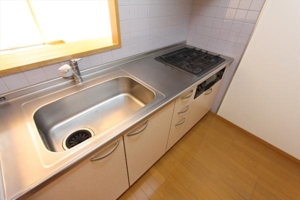 キッチン　■別部屋イメージ写真