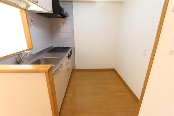 キッチン　■別部屋イメージ写真