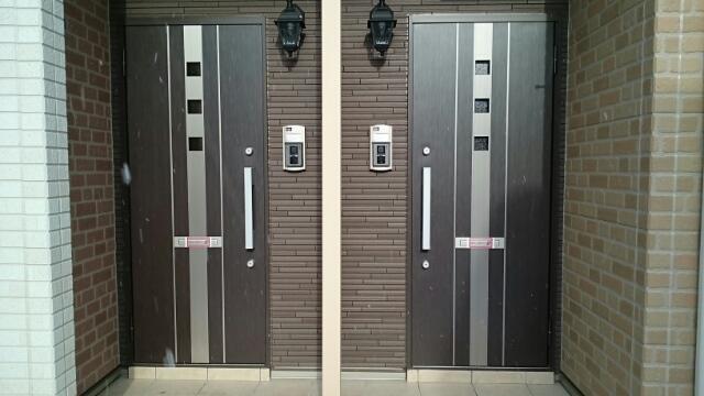 居室・リビング　エントランス