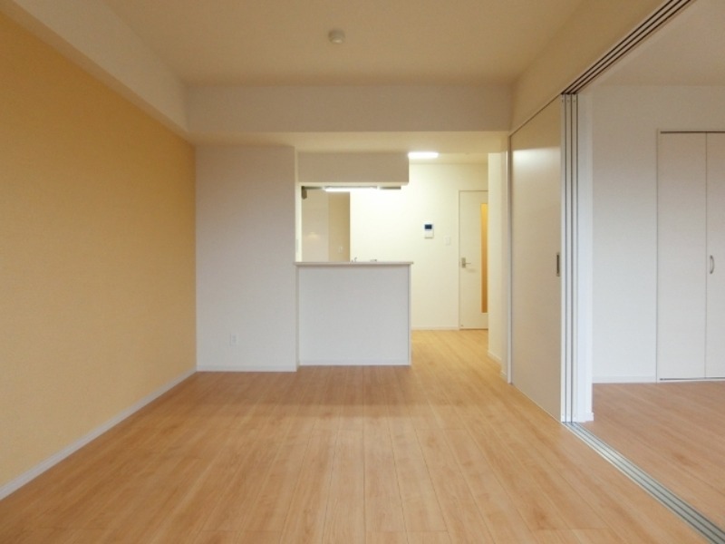 居室・リビング　図面と現状に相違がある場合には現状を優先