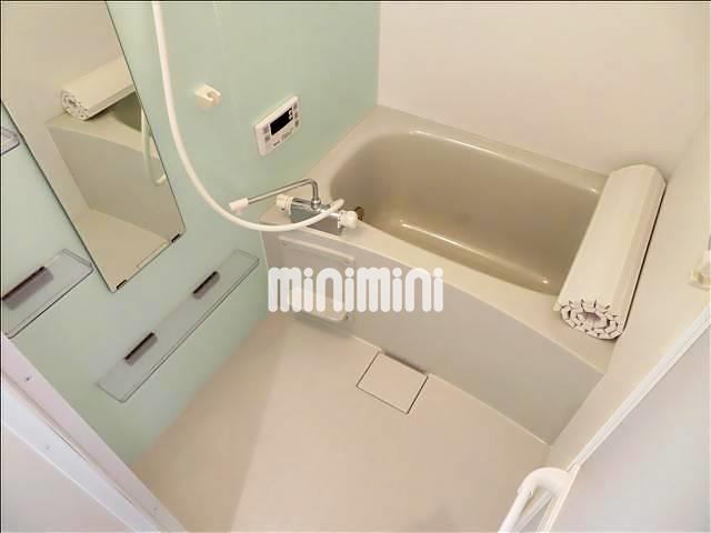 バス・シャワールーム　追い焚きバス、浴室乾燥機