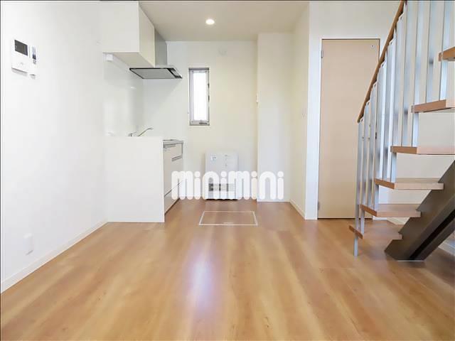 居室・リビング　ガスファンヒーター付き