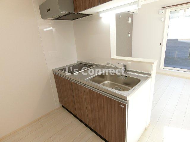 キッチン　２口ＩＨヒーターのシステムキッチン。