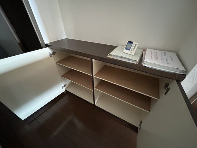 収納　同物件別号室の写真です。