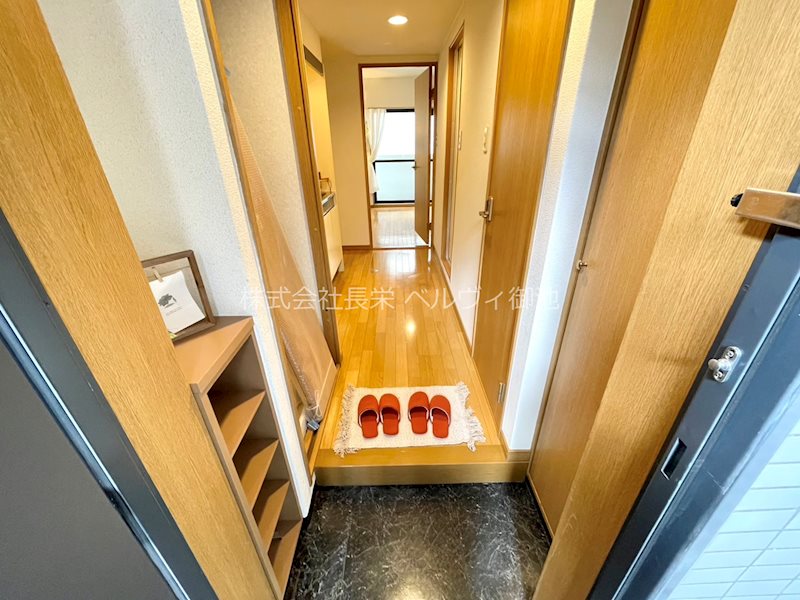 玄関　別号室・参考写真（実際のお部屋とは異なります）