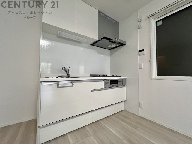 キッチン　壁付けキッチンでスペースを最大限有効活用できます！