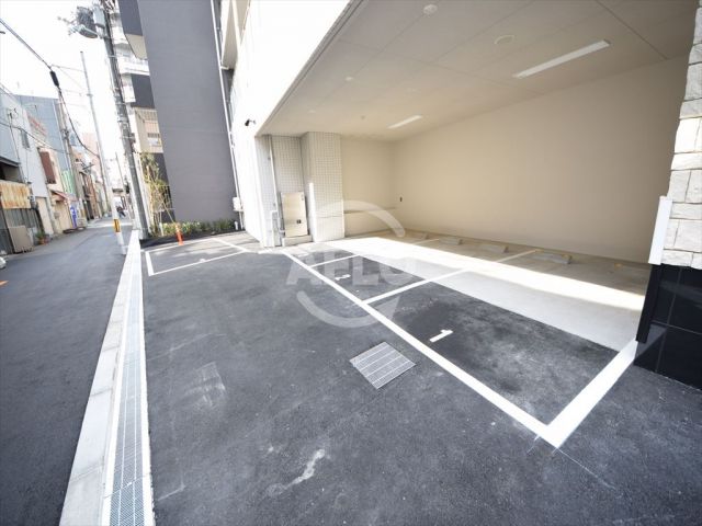 駐車場　アドバンス大阪ドーム前アヴェニール　平面駐車場