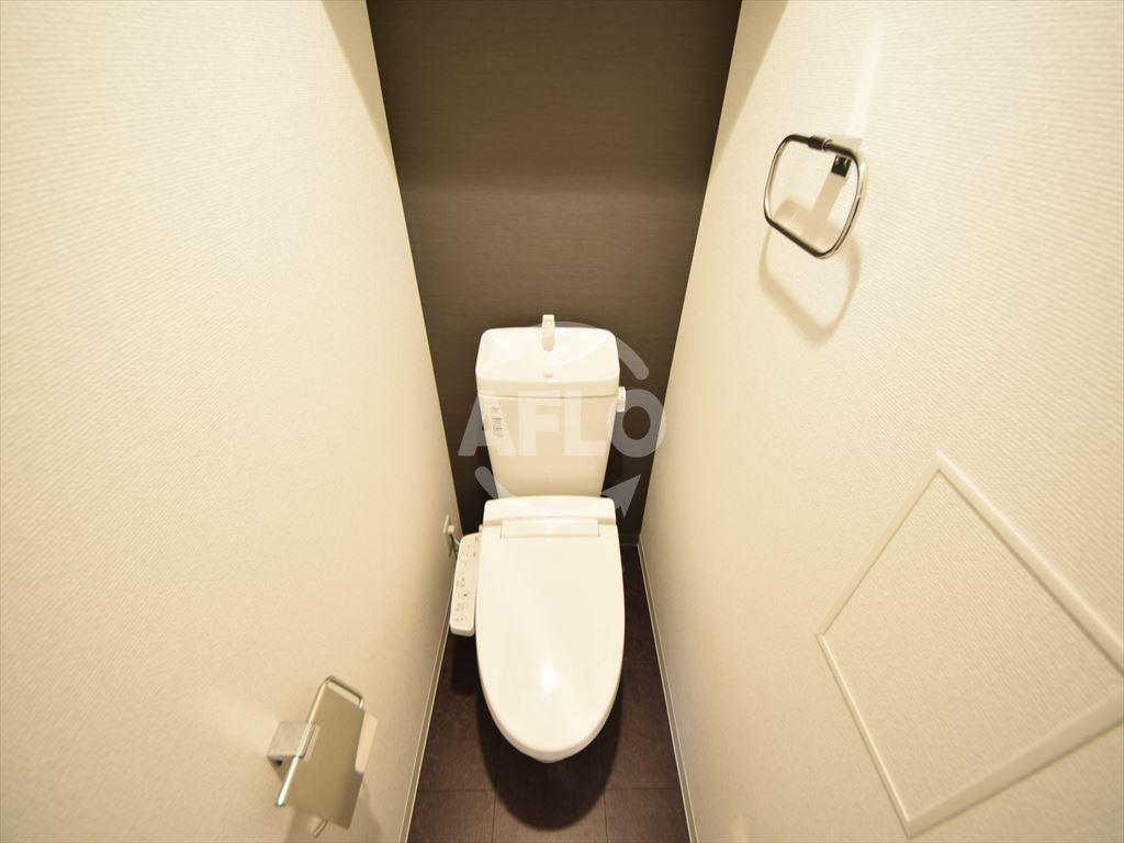 トイレ　アドバンス大阪ドーム前アヴェニー　温水洗浄便座