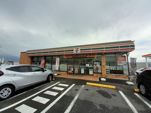 コンビニ　セブンイレブン前橋西善町店（コンビニ）まで500m