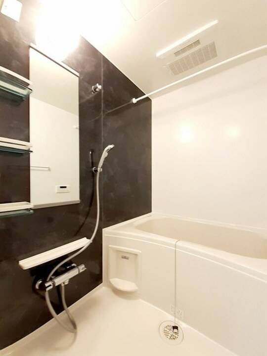 バス・シャワールーム　浴室