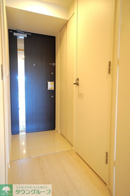 玄関　※写真は同タイプ住戸です。