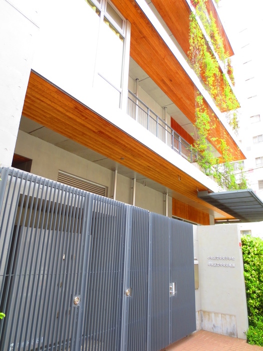 小学校　中央小学校（小学校）まで270m